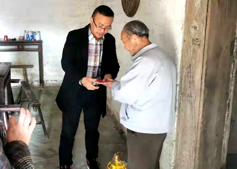 冬至送温暖,“暖冬行动”传递爱(图12) 冬至送温暖,“暖冬行动”传递爱(图12)