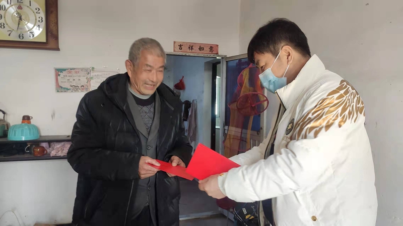 冬至送温暖,“暖冬行动”传递爱(图14) 冬至送温暖,“暖冬行动”传递爱(图14)