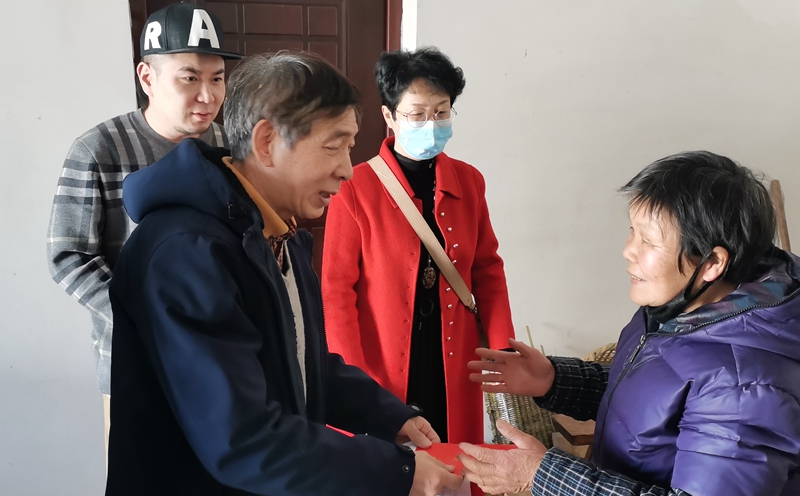 冬至送温暖,“暖冬行动”传递爱(图18) 冬至送温暖,“暖冬行动”传递爱(图18)